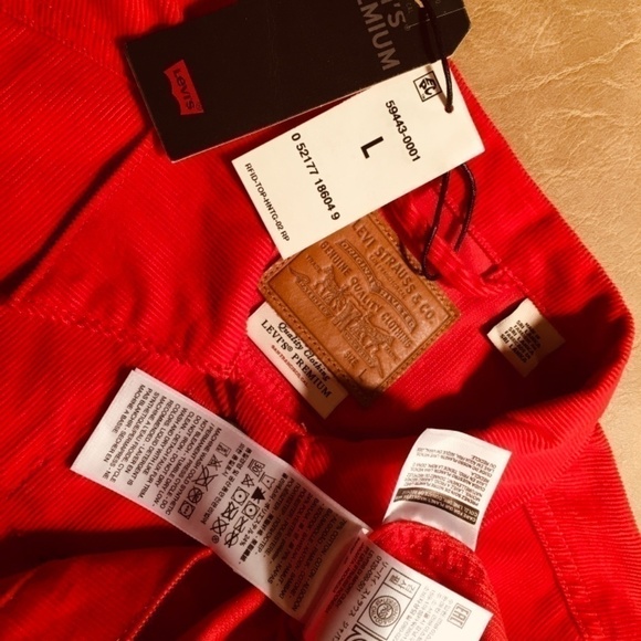 LEVI STRAUSS & CO. Original Trucker Jacket, CROPPED, RED CORDUROY, NWT, Size L - Picture 3 of 8